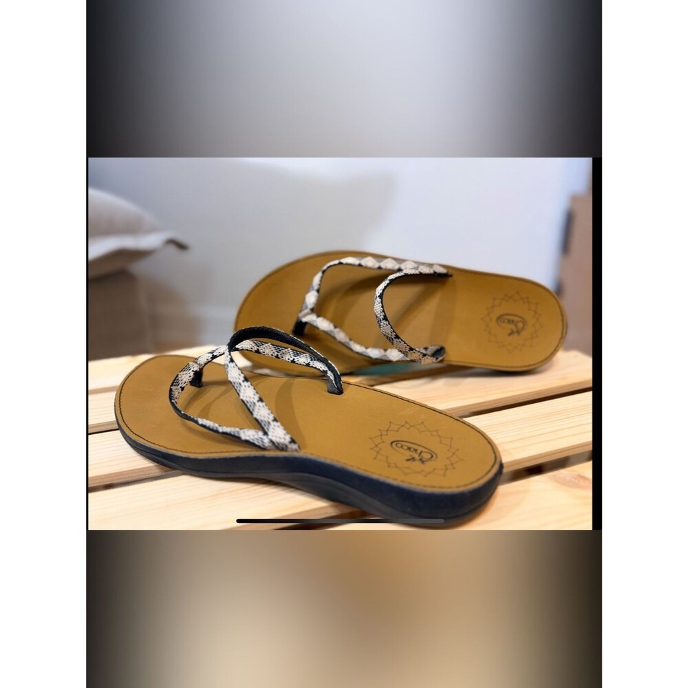 Chaco Women’s Tan Footbed Sandals with Black & White Straps